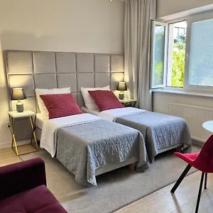 https://willa-bielany-pokoje.warsawhotelspoland.com